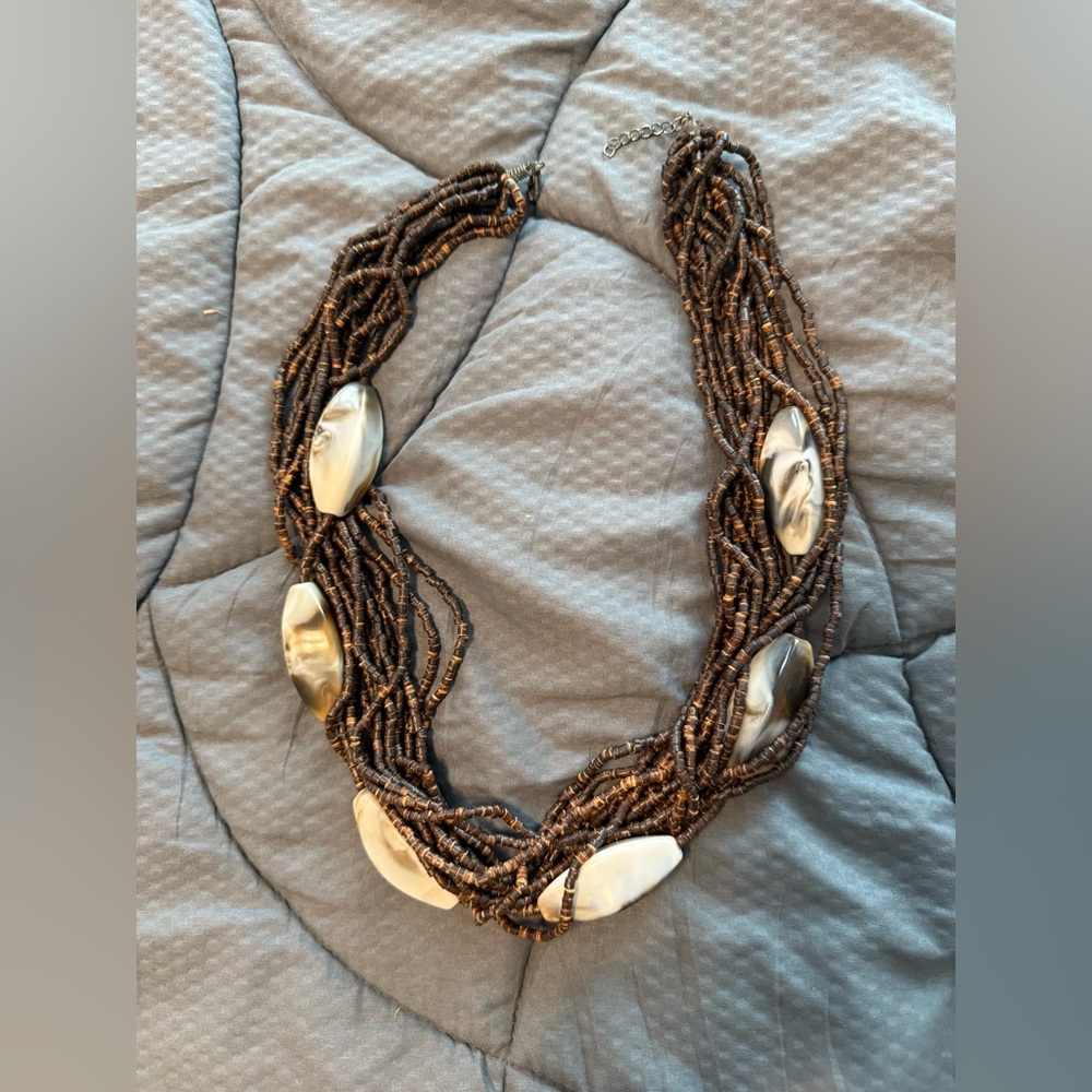 VINTAGE African Brown and Cream Beaded Necklace - pre loved - Picture 8 of 8